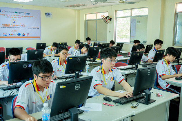 한화생명, '베트남 정보올림피아드' 3년 연속 후원…'AI 인재 플랫폼' 도약