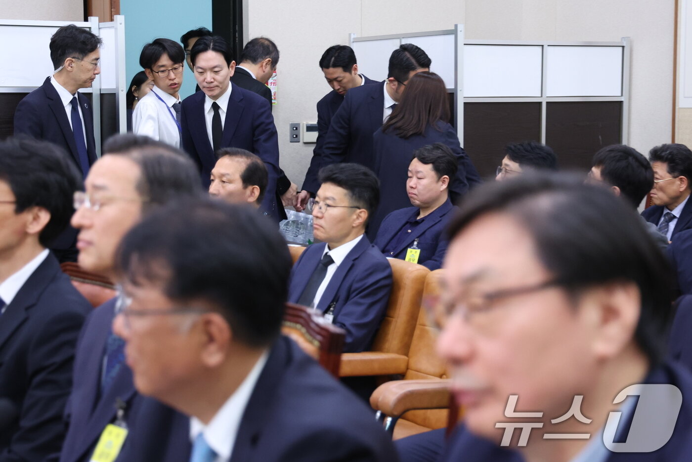 본문 이미지 - 이화영 경기도 평화부지사와 '쌍방울 대북 송금' 사건을 수사했던 박상용 검사가 14일 서울 여의도 국회 윤석열정권정치검찰조작기소의혹사건진상규명국정조사특별위원회에서 열린 쌍방울 대북송금 조작기소 의혹 사건 청문회에 출석하고 있다. 2026.4.14 ⓒ 뉴스1 신웅수 기자