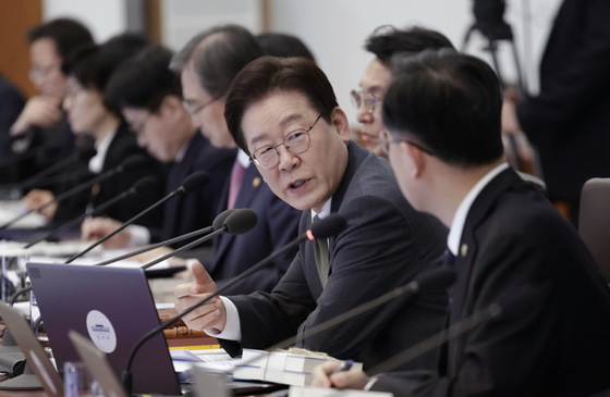 국무회의 발언하는 이재명 대통령