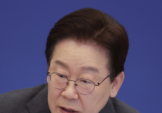 국무회의 주재하는 이재명 대통령