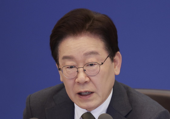 국무회의 발언하는 이재명 대통령