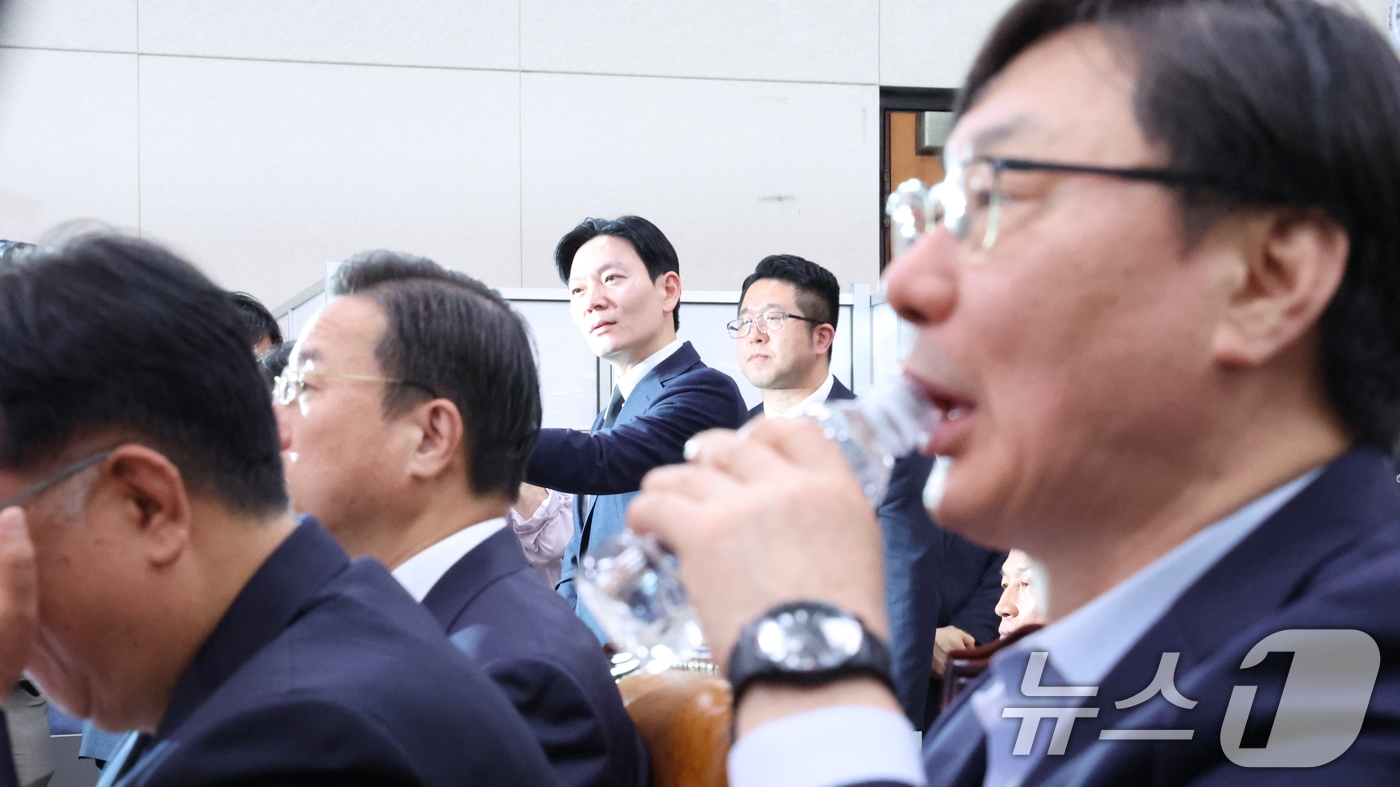 (서울=뉴스1) 신웅수 기자 = '쌍방울 대북 송금' 사건을 수사했던 박상용 검사가 14일 서울 여의도 국회 윤석열정권정치검찰조작기소의혹사건진상규명국정조사특별위원회에서 열린 쌍방울 …