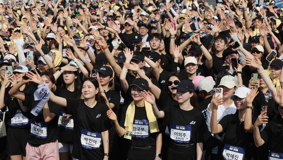대한항공·아시아나, 음악 맞춰 화합의 워밍업
