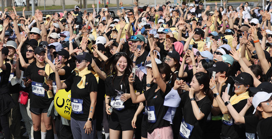 대한항공·아시아나, 음악 맞춰 화합의 워밍업