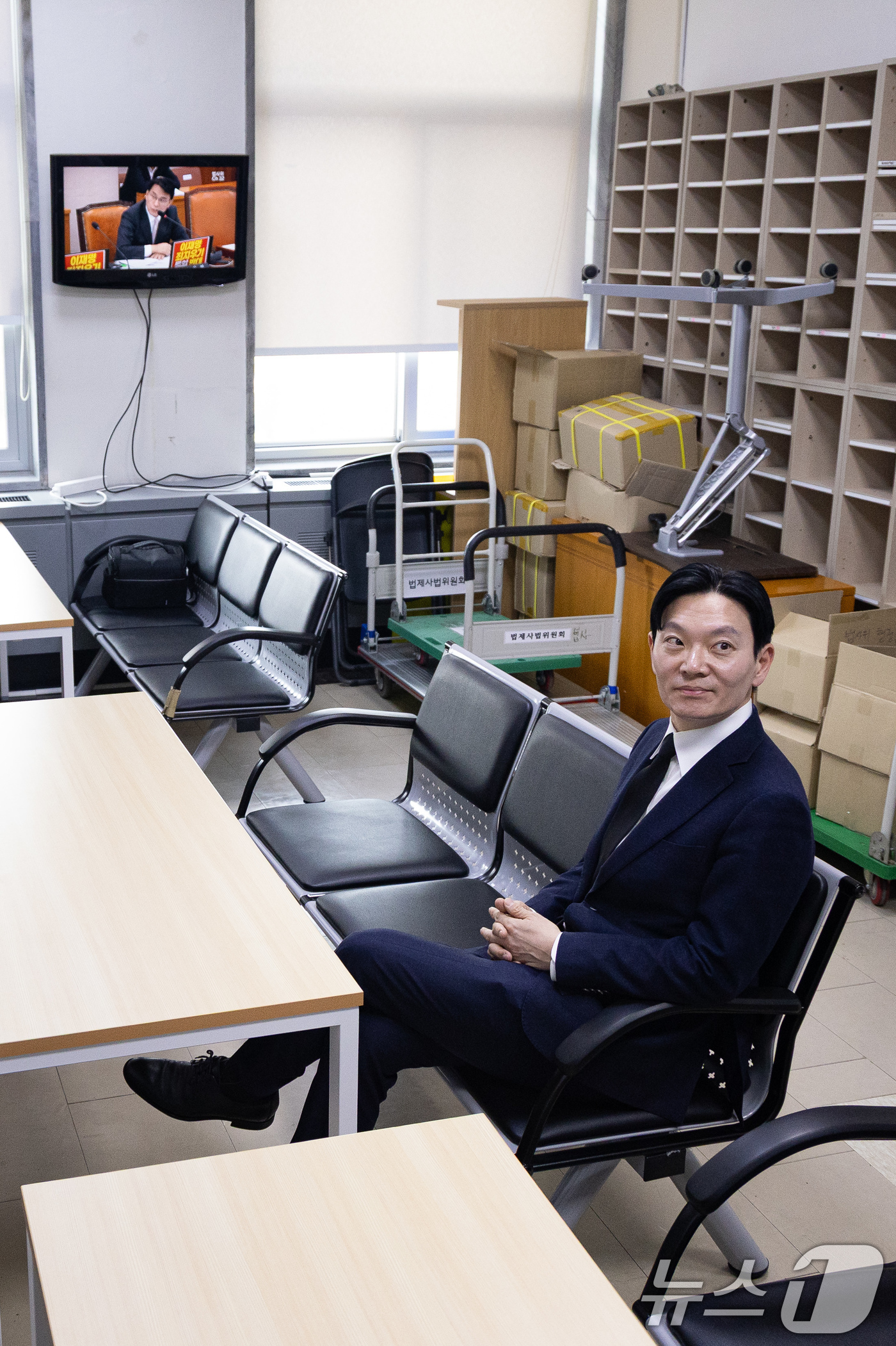 (서울=뉴스1) 유승관 기자 = '쌍방울 대북 송금' 사건을 수사했던 박상용 검사가 14일 서울 여의도 국회에서 열린 제434회 국회(임시회) 윤석열 정권 정치검찰 조작기소 의혹 …