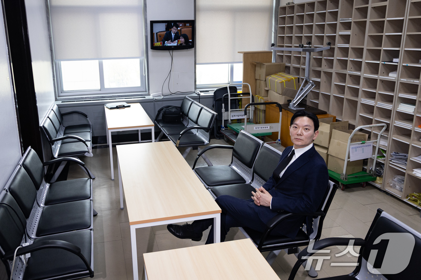 (서울=뉴스1) 유승관 기자 = '쌍방울 대북 송금' 사건을 수사했던 박상용 검사가 14일 서울 여의도 국회에서 열린 제434회 국회(임시회) 윤석열 정권 정치검찰 조작기소 의혹 …