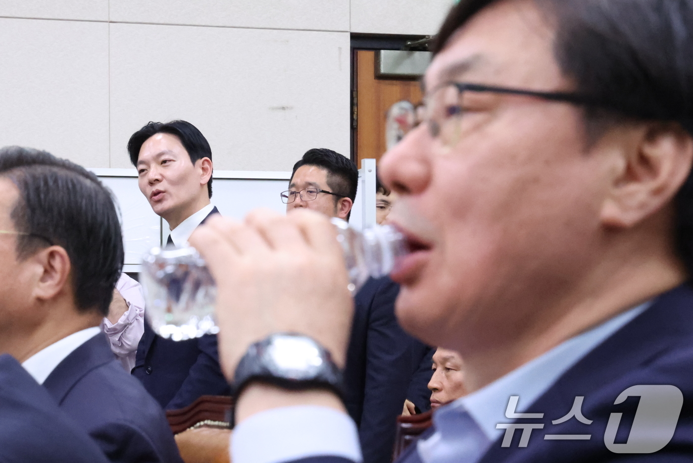 (서울=뉴스1) 신웅수 기자 = '쌍방울 대북 송금' 사건을 수사했던 박상용 검사가 14일 서울 여의도 국회 윤석열정권정치검찰조작기소의혹사건진상규명국정조사특별위원회에서 열린 쌍방울 …