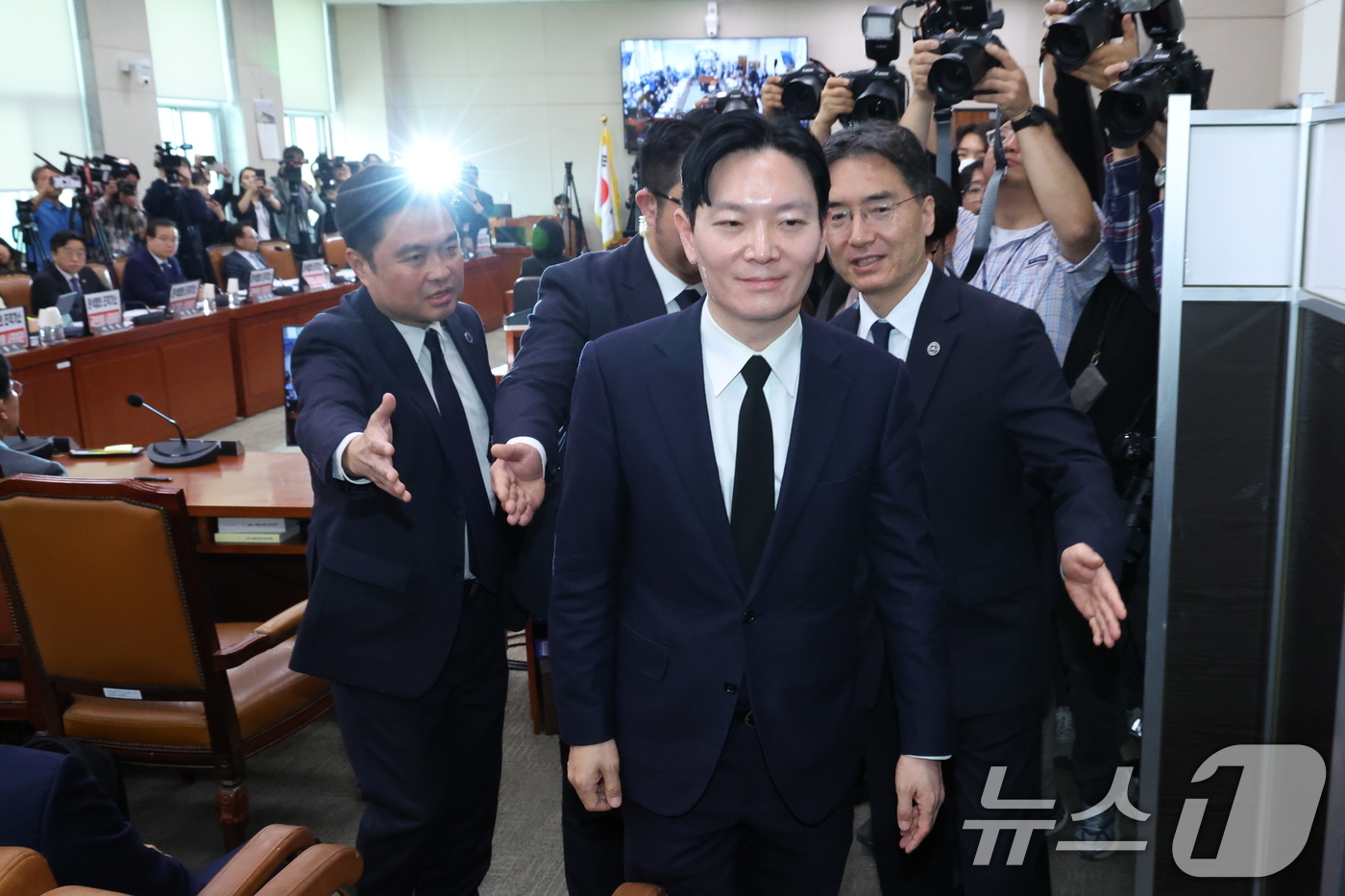 (서울=뉴스1) 신웅수 기자 = '쌍방울 대북 송금' 사건을 수사했던 박상용 검사가 14일 서울 여의도 국회 윤석열정권정치검찰조작기소의혹사건진상규명국정조사특별위원회에서 열린 쌍방울 …