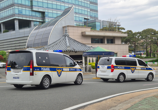 해군 잠수함 화재 원인 찾기 위한 합동 감식 시작