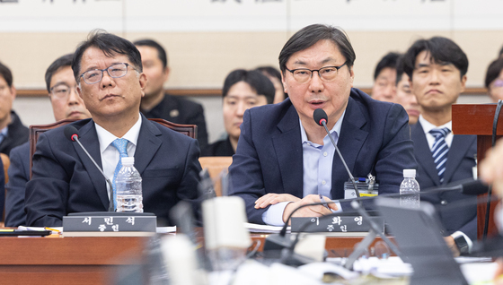 조작기소 청문회 질의 답변하는 이화영