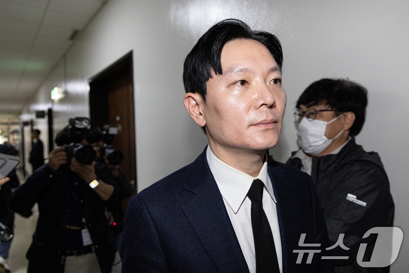 (서울=뉴스1) 이승배 기자 = 14일 서울 여의도 국회에서 열린 제434회국회(임시회) 윤석열 정권 정치검찰 조작기소 의혹 사건 진상규명 국정조사특별위원회 쌍방울 대북송금 조작기 …