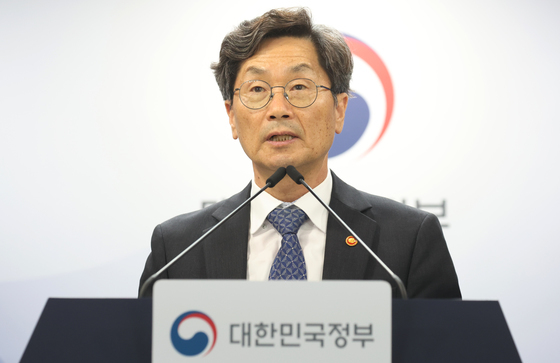 유가 불안 대응 나선 권익위, 불법 석유 유통 집중 단속