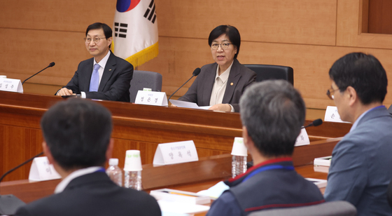 국민연금기금운용위원회 발언하는 정은경 장관