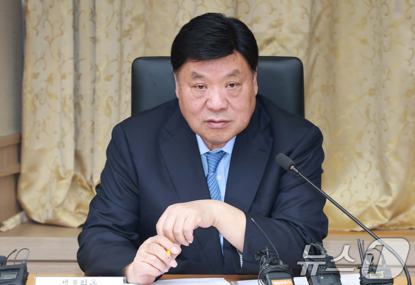 (서울=뉴스1) 임세영 기자 = 서정진 셀트리온 회장 14일 서울 중구 예금보험공사에서 열린 국민성장펀드 제2차 전략위원회 회의에서 발언을 하고 있다. 2026.4.14/뉴스1
