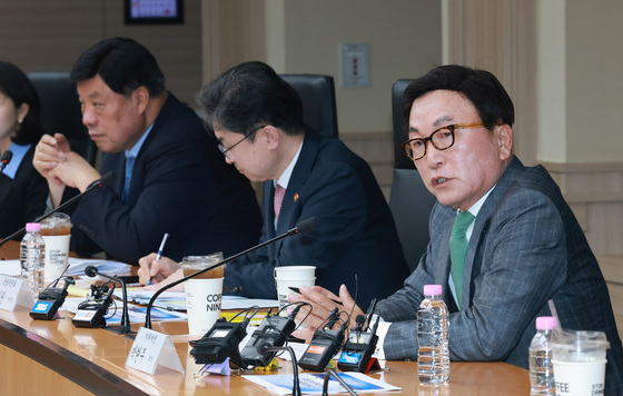 발언하는 박현주 미래에셋 회장