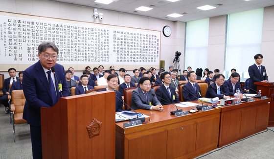 쌍방울 前부회장 '70만 달러, 李방북대가' 증언에 범여 "위증 책임 물을 것"