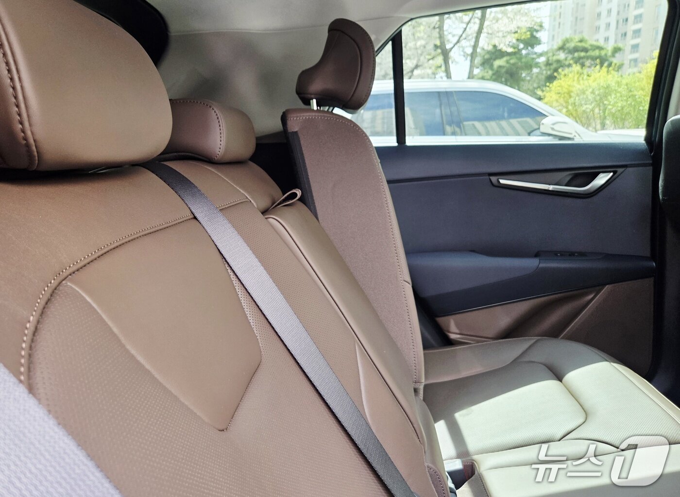 본문 이미지 - 니로 하이브리드 2열 리클라이닝 각도. 2026.04.011/뉴스1 박기범 기자