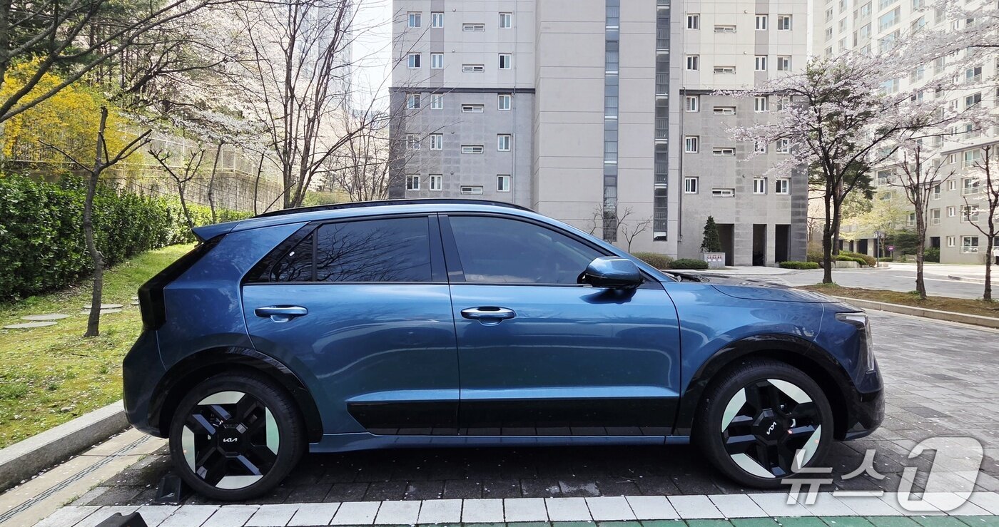 본문 이미지 - 니로 하이브리드 측면. 2026.04.011/뉴스1 박기범 기자