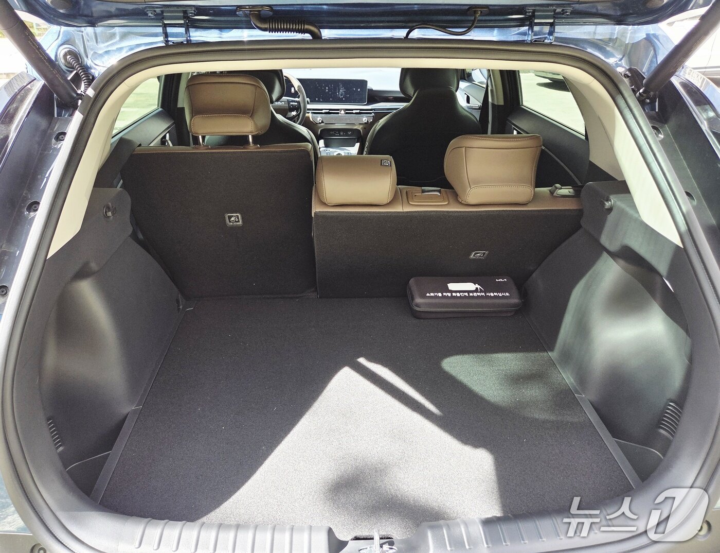 본문 이미지 - 니로 하이브리드 트렁크. 2026.04.011/뉴스1 박기범 기자