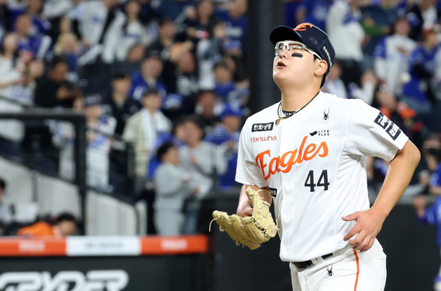 연패 늪으로 빠지는 한화, 마운드 내려오는 김서현