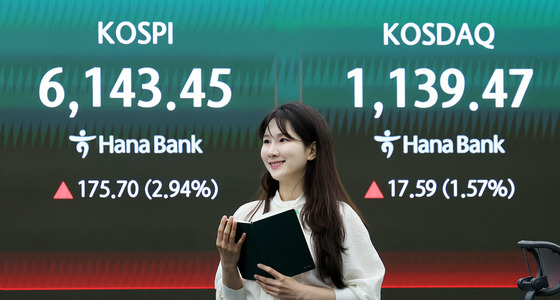 코스피, 3% 급등하며 6100선 탈환…종전 협상 기대