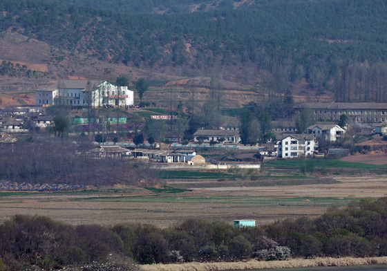 김일성 생일 114주년 맞은 북녘