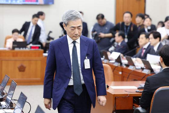 인사청문회 참석하는 신현송 후보자