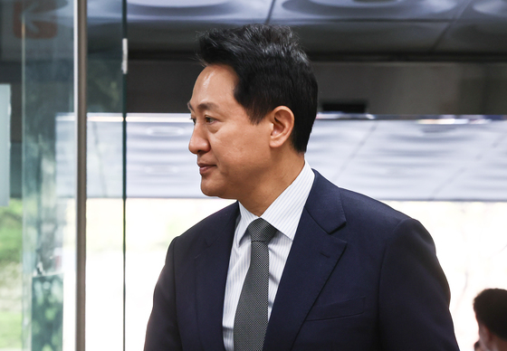법원 출석하는 오세훈 서울시장