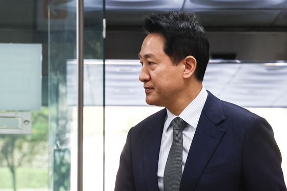 법원 출석하는 오세훈 서울시장