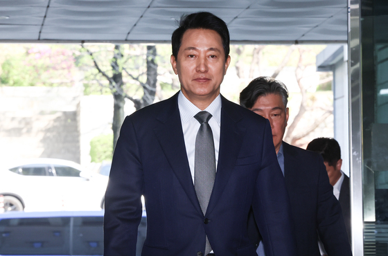 법정 향하는 오세훈 서울시장