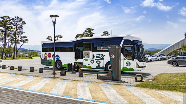 강릉시 '무장애 관광 차량' 16일 운행…관광 약자 이동 지원
