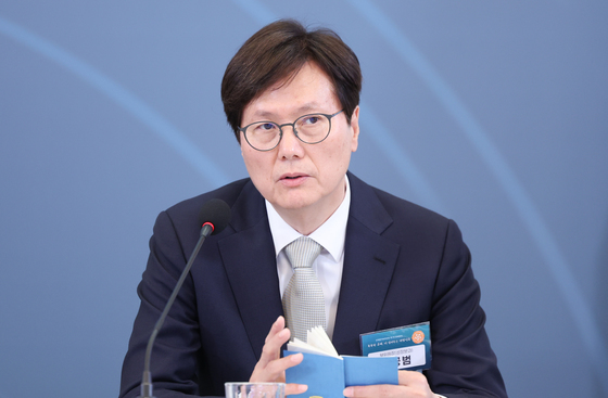 발언하는 남궁범 규제합리화위원회 부위원장