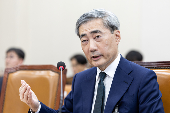 신현송 "신상문제, 심려끼쳐 송구…이익 추구 위한 고의 없어"(종합)