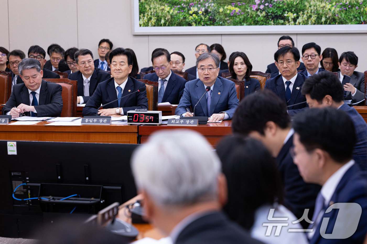 (서울=뉴스1) 유승관 기자 = 조현 외교부 장관이 15일 서울 여의도 국회에서 열린 제434회 국회(임시회) 외교통일위원회 제1차 전체회의에서 의원들의 현안 질의에 답하고 있다. …