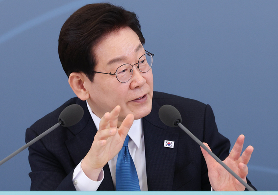 李 "규제 완화했다 생명·안전 위협하면 최악 대통령 기록될 수도"