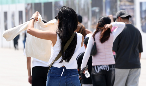 내일 27도 '초여름'…17일 비 오며 15도 '뚝', 주말 다시 덥다