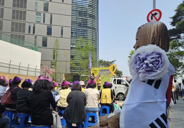 정의연, 소녀상 둘러싼 바리케이드 다음달 6일 해제 추진