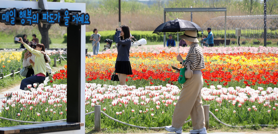 [오늘의 날씨] 부산·경남(19일, 일)…낮 최고 23도 '포근', 남해안 가끔 비