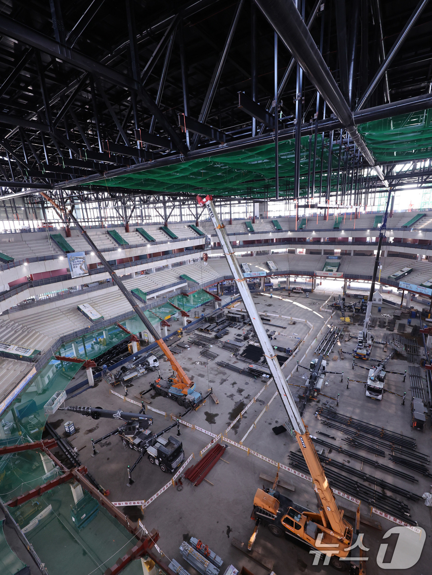 (서울=뉴스1) 박지혜 기자 = 15일 서울 도봉구 창동 서울아레나 공사현장 모습. 서울아레나는 2만 명 이상을 수용하는 국내 최대 규모의 K-팝 전문 공연장으로, 준공 예정일은 …