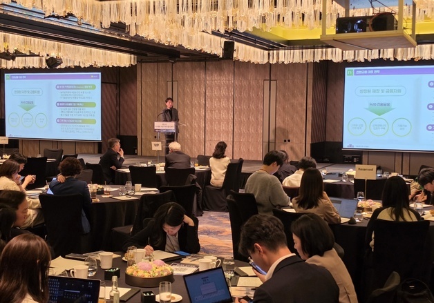 "탄소 줄이라는데 돈은 반대로…기후금융 구조적 한계"