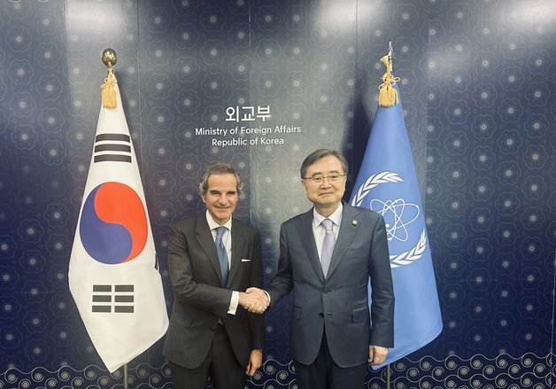 그로시 IAEA 사무총장, 한국에 "NPT 준수·IAEA와의 협력" 강조