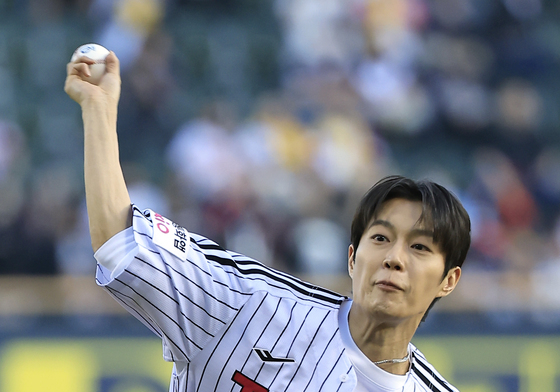 시구하는 윤두준