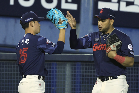 위기 넘긴 김진욱