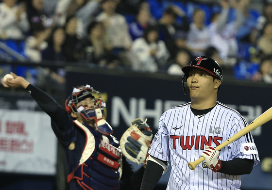 문보경 '삼진이라니'