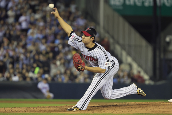 역투하는 김영우