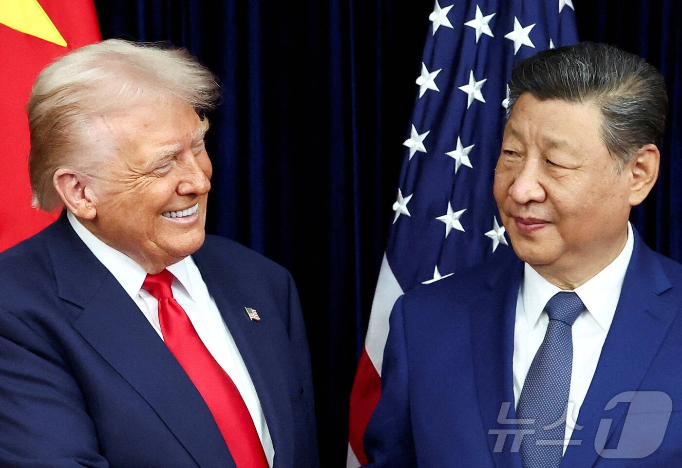 본문 이미지 - 도널드 트럼프 미국 대통령과 시진핑 중국 국가주석 ⓒ 로이터=뉴스1