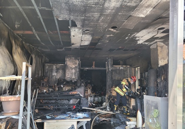 전동공구 배터리 발화…구미 상가 화재 30여분 만에 진화