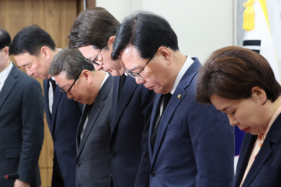 세월호 참사 희생자 추모하는 송언석