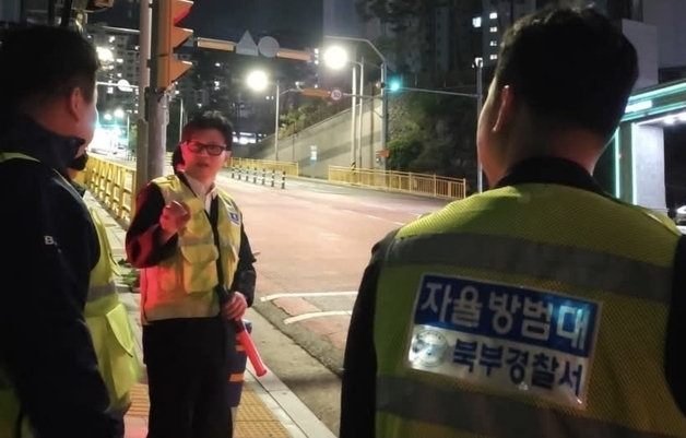 한동훈, 만덕동 야간 방범 순찰…"더 살기 좋은 북구 만들 것"