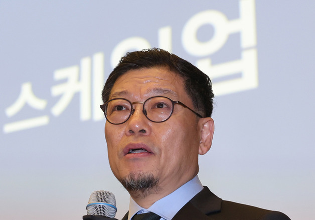 시대포럼 기조 연설하는 이정동 교수